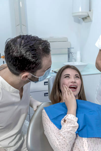 Best Dentist for Tooth Abscess  in Chigan Center, MI